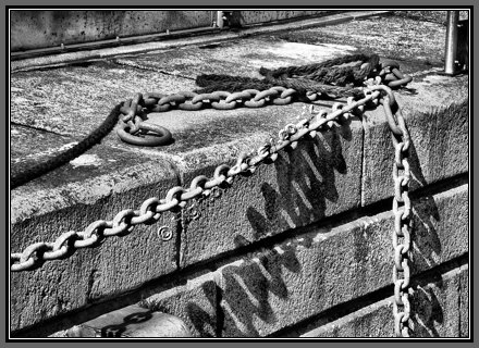 quay-chain.jpg Quay Chain