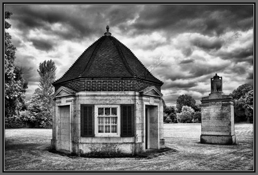 toll-house-monument.jpg Kiosk And Pier